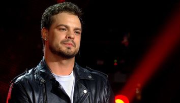 Vocea României: Timbrul vocii lui Alexander Buchanan te duce cu gândul la Michael Jackson. Concurentul a întors toate scaunele