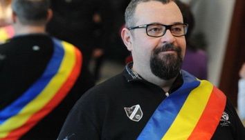 Fiica in varsta de 20 de ani a primarului Cristian Popescu 