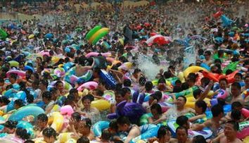 Cum se distreaza chinezii la water park! FOTO uluitoare