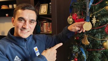 Marian Drăgulescu și-a împodobit bradul de Crăciun cu medalii!
