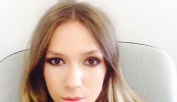 Adela Popescu, imagine pe placul tuturor barbatilor. S-a pozat doar in lenjerie intima si a publicat imaginea pe internet