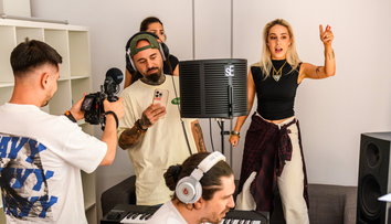 Nostalgia Label, Alexandra Stan, Edward Maya și Soundfeed pregătesc revenirea muzicii popcorn. Următorul trend muzical ar putea porni din România