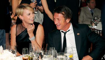 Un nou cuplu la Hollywood: Charlize Theron si Sean Penn au aparut pentru prima data impreuna in public