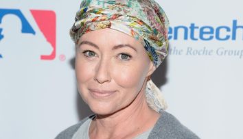 Shannen Doherty, primele poze după ce le-a spus fanilor că i s-a răspândit cancerul la creier. Cum au surprins-o paparazzii