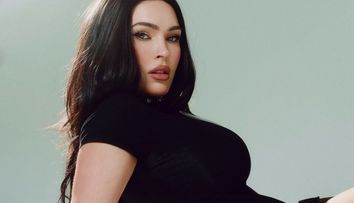 “Are aproape 40 de ani și 4 copii, n-ar trebui să pozeze așa!” Megan Fox, pusă la zid după cel mai provocator pictorial după a patra naștere