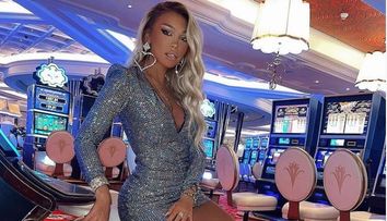 Ema Uta, siluetă de vis în costum de baie! Cum se distrează make-up artistul vedetelor în Bahamas