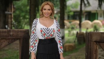 Iulia Vantur si Nea Rata, intr-o imagine de milioane. Ipostaza in care s-au fotografiat a starnit glume pe internet