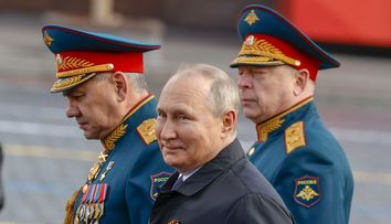 Vladimir Putin și-a promovat fostul bodyguard în funcția de ministru al Situațiilor de Urgență