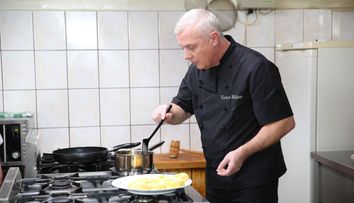 Vine CHEFul! a prezenta povestea trista a unui restaurant de familie. Cum a salvat afacerea Chef Victor Melian