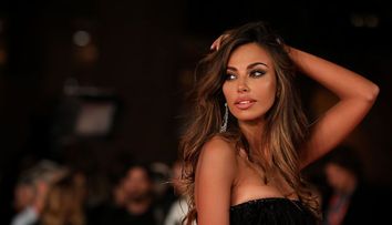 Mădălina Ghenea, comparată cu Sophia Loren. Imaginile cu care românca și-a impresionat fanii