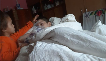 (P) 4 orfani singuri pe lume, fără niciun ajutor!