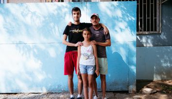 Visuri la cheie, 30 octombrie. Povestea familiei Bosoiu. Claudiu își crește singur cei doi copii, după ce soția lui a murit de cancer: „I-am promis că voi avea grijă de ei”