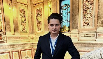 Câți bani câștigă Selly într-o singură lună, doar din YouTube? Influencerul s-a dat de gol