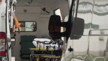 Caz șocant! Un copil de 10 ani din Brăila a fost înjunghiat aproape mortal, de 24 de ori, de colegul său, tot de 10 ani. Atacul a fost provocat de o jucărie Kendama. Momentul înfiorător a fost surprins pe camerele de supraveghere