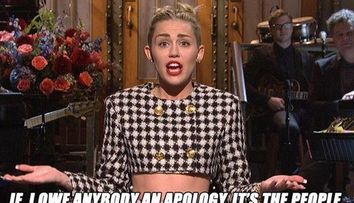 Miley Cyrus a impresionat placut la ultima aparitie televizata. Cum a aparut si cum a cantat LIVE intr-o emisiune
