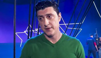 Constantin Diță se mândrește cu doi băieți foarte simpatici. Imagine rară cu actorul și copiii lui