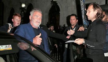 Arnold Schwarzenegger invitat în România. Zece motive pentru care n-ar trebui să stea pe gânduri