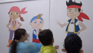Un desen pe un perete alb poate alunga suferinta unui copil. La spitalul din Blaj, sectia de pediatrie a prins viata