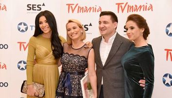 Andreea Esca si Corina Caragea, atractiile serii la un eveniment monden. Tinutele pentru care le-a admirat toata lumea