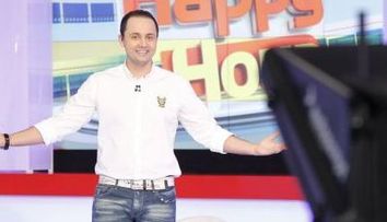 Joi seara, Naarghita vine in platoul “Happy Hour”