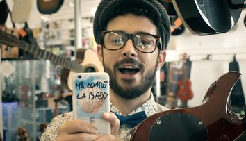 Piesa „Ma doare la bass” a lui Marius Moga a lansat un adevarat trend in randul vedetelor din Romania
