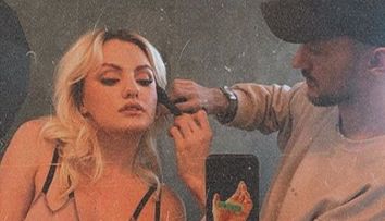 Alexandra Stan și-a surprins din nou fanii: s-a filmat nud și a postat imaginile pe internet