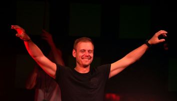 Cine este Armin van Buuren, artistul care va urca pe scena WE ARE ONE
