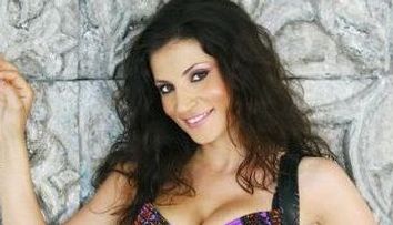 Ioana Ginghina - sedinta foto sexy pentru www.acasatv.ro
