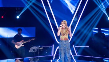 Vocea României, 20 octombrie 2023. La 17 ani, Sara Cucu a reușit să întoarcă două scaune: „Ai caracter în voce!”