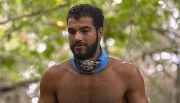 Îți îngheață sângele în vene. Iancu Sterp a înotat cu rechinii la Survivor All Stars! ”Au dinți, te pot apuca de... Doamne ferește!”