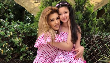 Diana Bișinicu, o mămică foarte atentă: „E o mare diferență între a crește un copil și a educa unul”