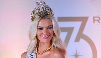 O blondă superbă de 21 de ani din Danemarca a fost desemnată Miss Universe. Fanii concursului au avut însă altă favorită