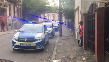 VIDEO Polițiștii Secției 10 din Capitală, intervenție de urgență acasă la un băiat de 5 ani. Cum a reacționat copilul