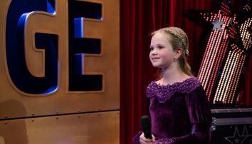 Românii au talent 2021: Irina Murgu a interpretat magistral melodia ”Ave Maria”, într-un moment plin de emoție