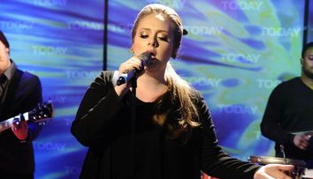 Ii seamana perfect! Cum arata tanara care pare sora geamana a frumoasei Adele