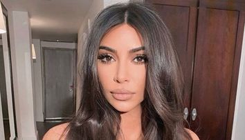 Kim Kardashian, urare de Revelion pe… 8 ianaurie: „Puțin cam târziu, dar «Un an nou fericit»”