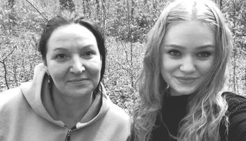 Mama Andreei Anița, mesaj sfâșietor după ce și-a condus fiica pe ultimul drum: „Păcatele unui întreg arbore genealogic”