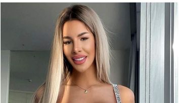Ema Karter, agresată și jignită la biserică! Ce a pățit actrița de filme pentru adulți când s-a dus să se roage: „Au început să scuipe și să dea cu pumnii”