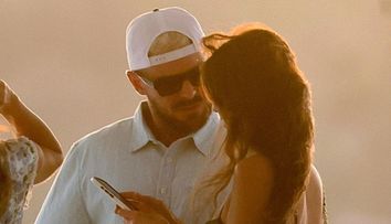 Nici bine nu s-a despărțit de logodnic, că a fost surprinsă de paparazzi cu un celebru actor. Acum rupe tăcerea despre presupusa relație. Cum a reacționat celebra vedetă când a fost întrebată dacă sunt împreună: „Singurul lucru sigur este...”
