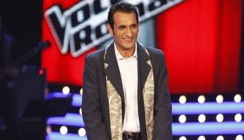 Iulian Canaf a avut parte de o surpriza din partea Loredanei. Artista a tinut sa cante o piesa impreuna cu Canaf in stilul sau caracteristic