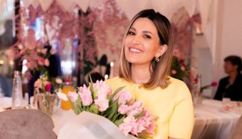 Ela Crăciun a împlinit 43 de ani și a fost surprinsă de ziua ei cu o petrecere surpriză