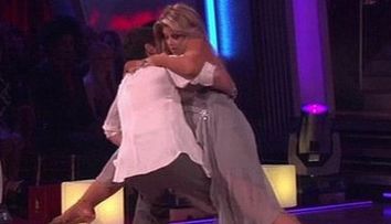 Vezi ce cazatura a luat Kirstie Alley la 