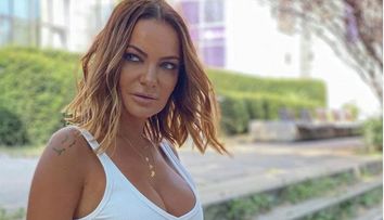 Andreea Antonescu, sexy la piscină. Cum s-a filmat vedeta