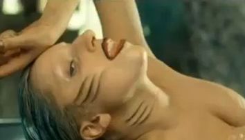 A strans 11.000 de comentarii in doar 7 ore! Vezi videoclipul de 6 minute al lui Lady Gaga