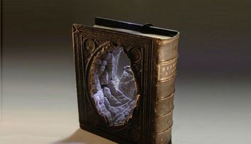 Este incredibil! Uite cum au fost transformate cartile acestea in sculpturi extraordinare GALERIE FOTO