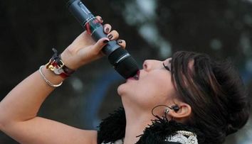 Andra, asa cum nu ai mai vazut-o niciodata. Cum arata vedeta NEmachiata si NEcoafata in cea mai recenta imagine