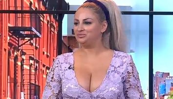 VIDEO Sânziana Buruiană se demachează in direct! Motivul pentru care vrea să intre în Cartea Recordurilor