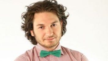 Nici nu se astepta la un astfel de cadou din partea iubitei lui! Ce a primit de Valentine's Day Florin Dumitrescu