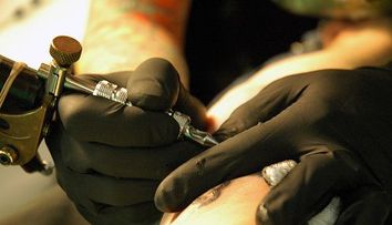 A vrut sa ii aduca un omagiu divei lui preferate, printr-un tatuaj. Acum, toata lumea rade de el: 