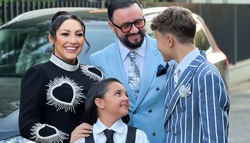 Andra și Eva, în ținute asortate la o petrecere mondenă. Lui Măruță i-au dat lacrimile când le-a văzut